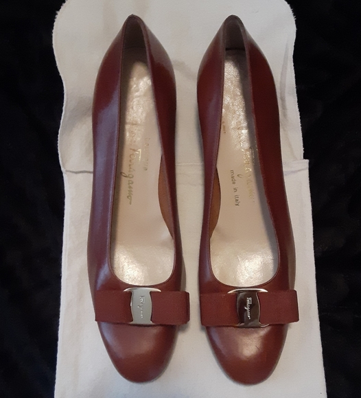 SALVATORE FERRAGAMO PUMPS 👠 - Picture 10 of 13